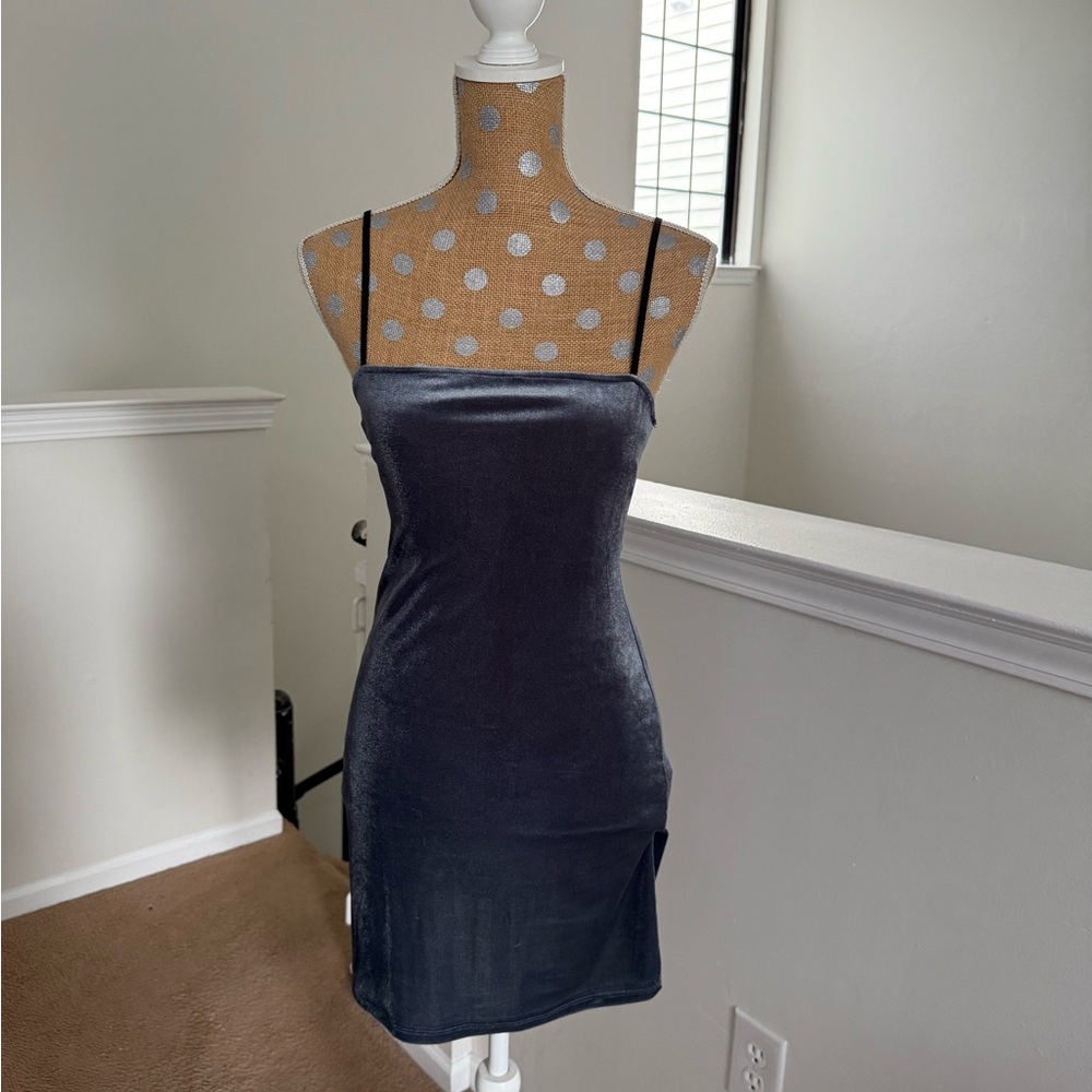 Forever 21 Gray Velvet Midi Dress